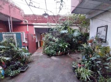 Casa · 200m² · 4 Ambientes · 3 Cocheras · Casa en Venta - 3 Dorm. 2 Baños - Villa Ballester