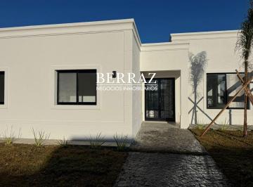 Casa · 180m² · 4 Dormitorios · 2 Cocheras · Casa Venta 4 Dorm. Barrio San Matías, Lote de 998 m² Escobar