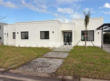 Casa · 180m² · 4 Dormitorios · 2 Cocheras · Casa Venta 4 Dorm. Barrio San Matías, Lote de 998 m² Escobar