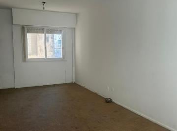 Departamento · 35m² · 1 Ambiente · 1 Ambiente en Venta, a m de 9 de Julio y Subtes. Monserrat.