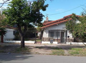 Casa · 180m² · 7 Ambientes · Chalet en Remedios de Escalada