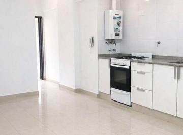Departamento de 1 ambiente, San Miguel de Tucumán · Departamento en Alquiler – Santa Fe 850 1° Piso | 1 Dormitorio con Doble Balcón