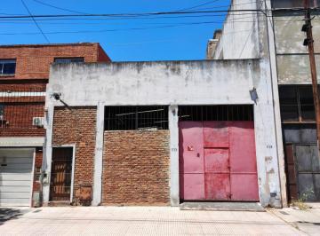 Terreno , Parque Chacabuco · Lote de 173 m² en Venta en Parque Chacabuco