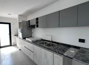 Casa · 139m² · 3 Ambientes · 2 Cocheras · Se Vende Casa en Docta