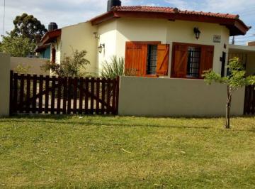 Casa de 3 ambientes, Mar del Tuyú · ¡Tu Casa en La Costa, Cerca de Todo!