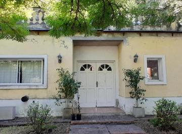 Casa · 220m² · 5 Ambientes · 2 Cocheras · Casa a Reciclar en Barrio Cerrado Buen Retiro, Pilar
