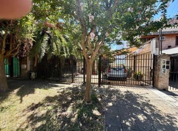 Casa de 5 ambientes, Morón · Casa,5 Amb, Castelar,4 Dorm, Lote 10x45,apto Crédito