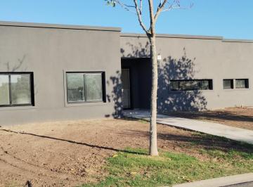 Casa · 160m² · 5 Ambientes · 3 Cocheras · Casa en Venta, 5 Ambientes, en Barrio Norte, El Cantón, Escoba, Gba Norte