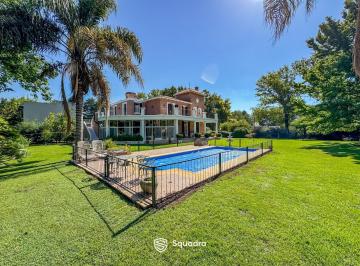 Casa · 413m² · 6 Ambientes · 2 Cocheras · Venta | Permuta - Casa de 4 Dorm., con Piscina y Jardín - Los Indios, Roldán - Apto Crédito.