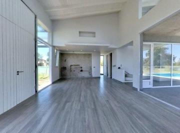 Casa · 170m² · 6 Ambientes · Casa en Campeones - La Unión