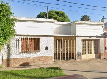 Casa · 191m² · 3 Ambientes · 2 Cocheras · Casa 3 Amb Amplia con Dos Galpones - Ideal Ampliacion