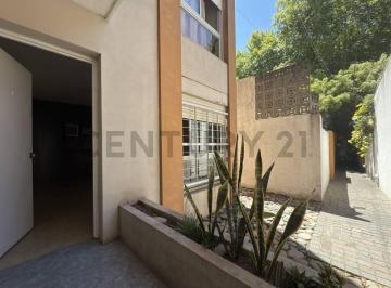 Departamento · 21m² · 1 Ambiente · Venta Monoambiente Moron Centro - Apto Profesional - Patio - Ideal Inversión o Primera Vivienda