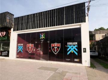 Local comercial · 300m² · Locales - a La Calle - Macrocentro, Resistencia