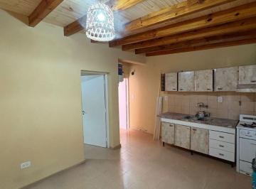 Casa de 5 ambientes, San Martín · Casa + Departamento en Venta