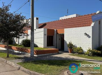 Casa · 180m² · 6 Ambientes · 2 Cocheras · Urca Toda en Planta Baja Óptima Ubicación