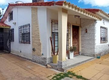 Casa de 4 ambientes, Santa Teresita · Casa Mas Dtos