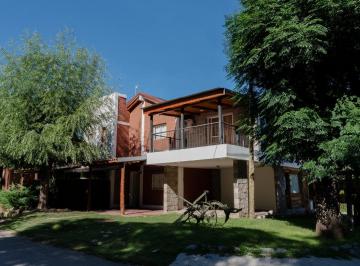 Edificio · 230m² · 15 Ambientes · Complejo de Cabañas - 9 Dorm. 6 Baños - 487 m² - San Luis