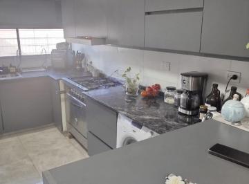 Casa de 5 ambientes, Córdoba · Casa en Venta en B° con Seguridad, 3 Dorm, con Pileta Villa Esquiu!