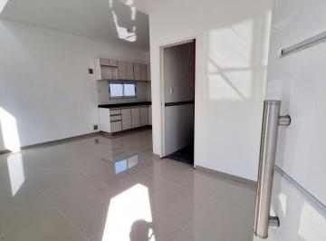 Casa · 92m² · 3 Ambientes · 1 Cochera · Venta Duplex 3 Ambientes en Temperley