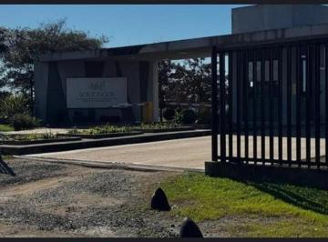 Terreno · 1000m² · Excelente Lote en Barrio Los Juncos