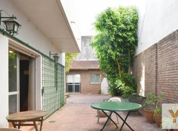 Casa · 400m² · 10 Ambientes · Casa en Venta - 4 Dorm. 6 Baños - Cochera - 400 m² - La Plata