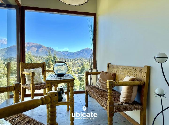 Casa · 330m² · 7 Ambientes · 2 Cocheras