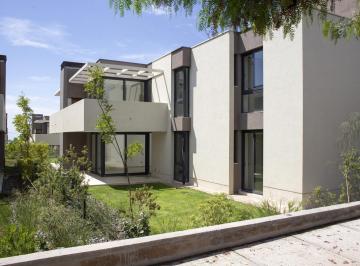 PH · 106m² · 4 Ambientes · 1 Cochera · Departamento en Planta Baja con Jardín y 2 Dorm. – Barrio Dalvian