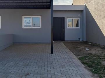 Casa · 110m² · 3 Ambientes · 1 Cochera · Duplex en Venta en Docta Av 2 Dorm.