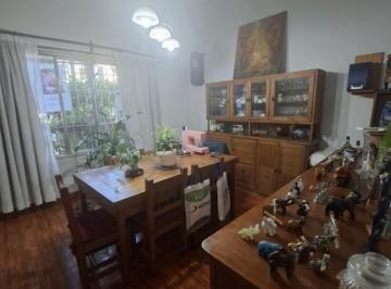 PH · 272m² · 11 Ambientes · 1 Cochera · Espectacular Propiedad Multifamiliar / Ideal Inversion
