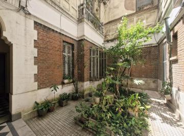 Departamento · 70m² · 3 Ambientes · Venta! - en Emblemático Edificio por El Arquitecto Alejandro Bustillo - Dpto 3 Ambientes
