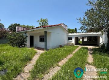Casa · 155m² · 2 Dormitorios · 2 Cocheras · Apta Credito en El Cerro de Las Rosas Para Demoler o Remodelar?