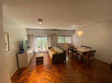 Departamento de 4 ambientes, Recoleta · Exclusivo 4 Amb. Dependencia. Cochera. Frente
