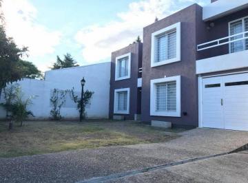 Casa de 6 ambientes, Córdoba · Duplex en Venta en Housing en Barrio Villa Belgrano