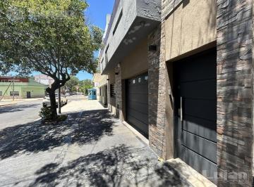 Oficina comercial · 60m² · 3 Ambientes · Alquiler Oficina PH en Villa Lugano 3 Ambientes