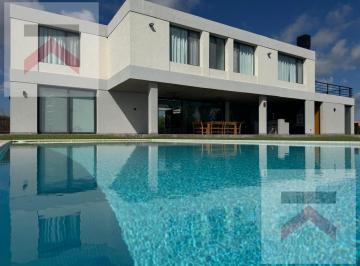 Casa · 308m² · 6 Ambientes · 4 Cocheras · Oportunidad Venta Casa en Lote Al Agua 5 Dorm Financiacion en Chacras de La Reserva Cardales