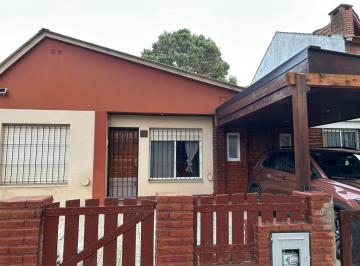 Entrada · Venta de Casa Chalet de 5 Ambientes en La Lucila de Mar