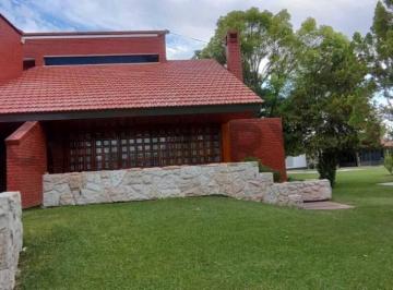 Casa · 500m² · 4 Dormitorios · 2 Cocheras · Hermosa Casa a La Venta