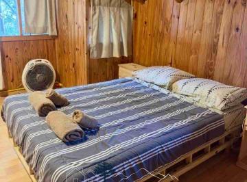 Casa de 3 ambientes, Villa Pehuenia · Cabaña Turística Para 4 Personas en Villa Pehuenia