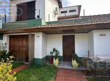 Casa · 329m² · 5 Ambientes · 1 Cochera · Casa en Escobar