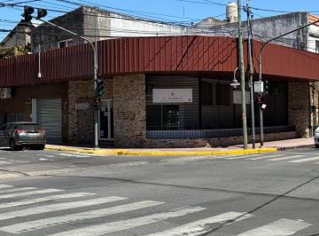 Local comercial de 6 ambientes, San Fernando · Local con Vivienda en Importante Esquina de San Fernando
