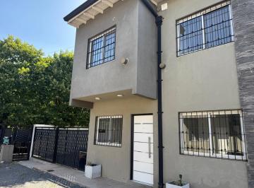 Casa · 90m² · 2 Dormitorios · 1 Cochera · Hermoso Duplex en Alquiler. Ituzaingo Norte. a 50 m. Belgrano
