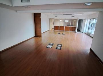Oficina comercial · 286m² · 3 Ambientes · 1 Cochera · Oficina en Alquiler - 3 Baños - San Nicolás