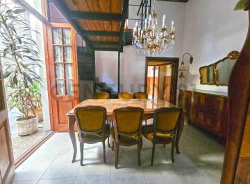 Casa · 140m² · 7 Ambientes · Casa en Venta Jujuy y Vera Mujica