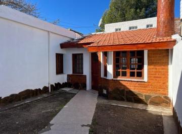 Casa · 300m² · 3 Dormitorios · 3 Cocheras · Venta Casa de 3 Dorm. y Galpón - Cochera Cubierta - Neuquén Capital