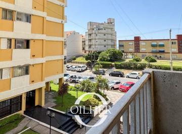 Departamento de 2 ambientes, Villa Gesell · Departamento en El Centro! Todos Los Servicios con Gas Natural!