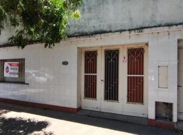 Casa · 230m² · 5 Ambientes · 1 Cochera · Casa y Departamento Interno a Refaccionar