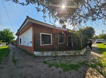 Casa · 110m² · 4 Ambientes · 1 Cochera · Casa de 4 Ambientes