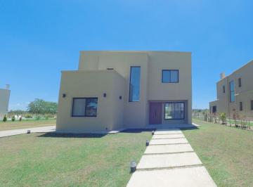 Casa de 6 ambientes, Cañuelas · Venta Casa Moderna, Funcional. a Estrenar. Club de Campo La Martona