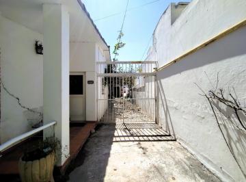 Casa · 250m² · 5 Ambientes · 2 Cocheras · Venta Casa Parque Capital 3 Dorm. con Depto