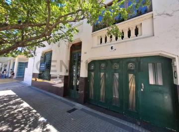 Casa · 150m² · 6 Ambientes · 1 Cochera · Calle 3 E/ 65 y 66 | Casa en Venta